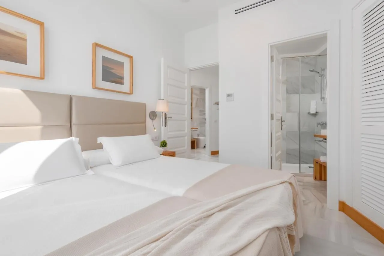 Tower Suites By Upper Luxury Housing - Parque Santiago Playa de las Americas  0*, Playa de las Americas (Tenerife)